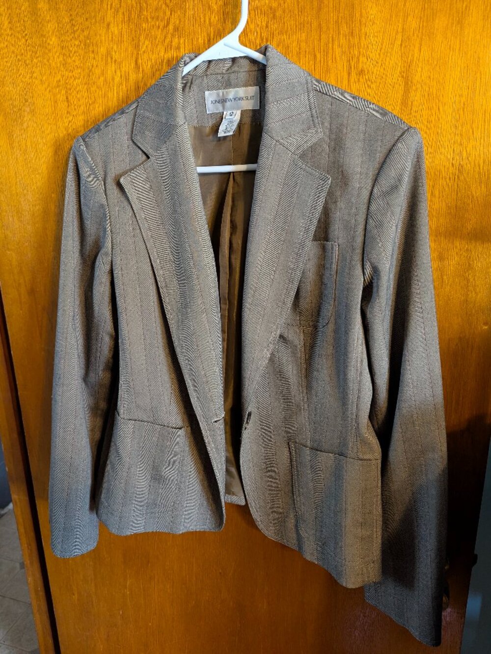 Ladies Jones New York pinstripe suit jacket